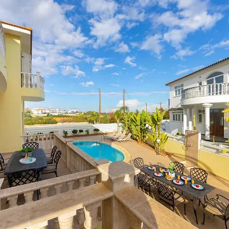 Posidon By The Sea Villa *