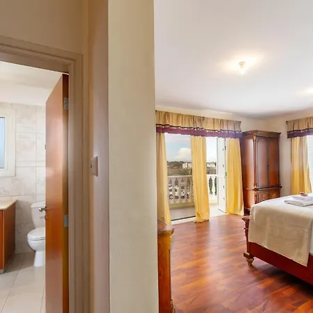 Villa Posidon By The Sea *