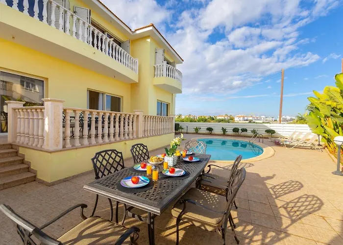 Villa Posidon By The Sea *